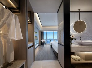 Habitación clásica con 2 camas individuales | Cortinas blackout, insonorización y wifi gratis 
