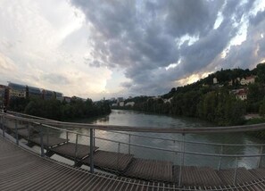 Apartment | View from property - Dify Sunny - 10 Min Centre de Lyon (Villeurbanne)