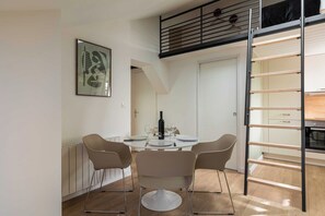 Apartment | Dining - Dify Sunny - 10 Min Centre de Lyon (Villeurbanne)