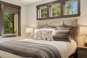 5 Schlafzimmer, Schreibtisch, Bügeleisen/Bügelbrett, kostenloses WLAN