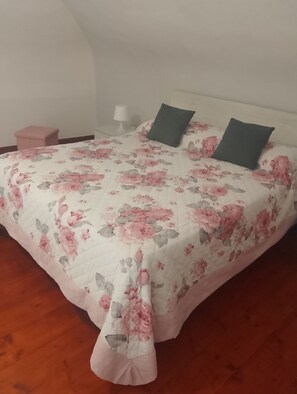 1 sovrum, strykjärn/strykbräda, gratis wi-fi och sängkläder