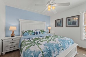 2 bedrooms, iron/ironing board, internet, bed sheets