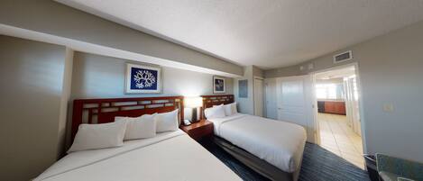 4 bedrooms, iron/ironing board, WiFi, bed sheets