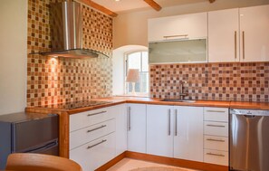 Fridge, microwave, dishwasher, coffee/tea maker