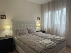 Iron/ironing board, free WiFi, bed sheets - Casa de la Paz (Estepona)