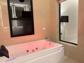 Towels, soap, toilet paper - Amazing studio with charming view in charming Taif (Taif)