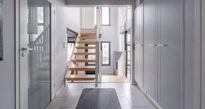 Peaceful 2BR Getaway Cabin at Riihivuori