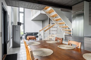 Superior Duplex, Multiple Beds, Pets Allowed, Lake View | Private kitchen | Fridge, microwave, oven, stovetop