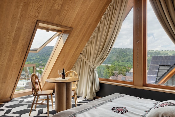 Deluxe appartement, uitzicht op bergen | Gratis wifi