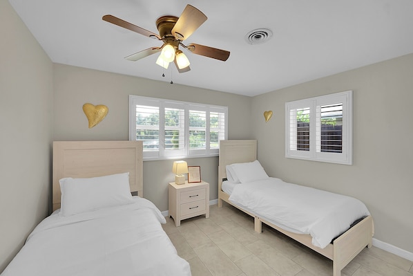 4 bedrooms, in-room safe, iron/ironing board, travel crib