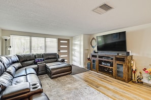 House (2 Bedrooms) | Interior
