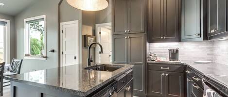 Apartment (0 Bedroom) | Interior