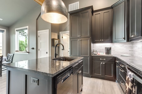 Apartment (0 Bedroom) | Interior