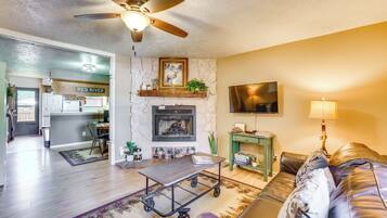 Apartment (2 Bedrooms) | Front of property