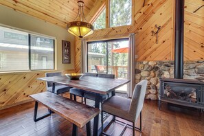 House (4 Bedrooms) | Interior