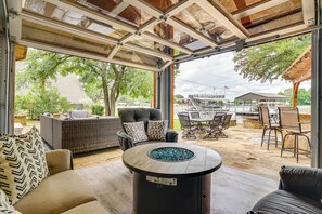 Interior - Possum Kingdom Lake House w/ Private Dock & Views (Graford)