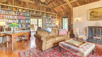 House (Multiple Bedrooms) | Interior