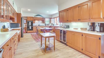 House (Multiple Bedrooms) | Interior