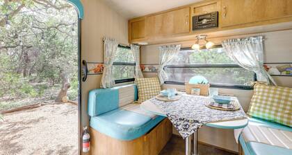 6 Mi to Wimberley Square: 'happy Days Cruiser'