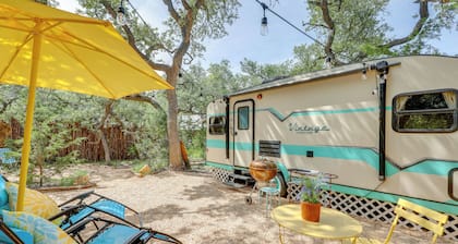 6 Mi to Wimberley Square: 'happy Days Cruiser'
