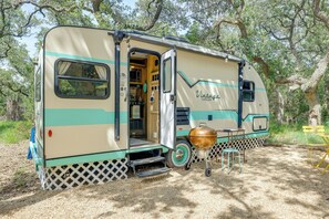 Apartment (0 Bedroom) | Interior