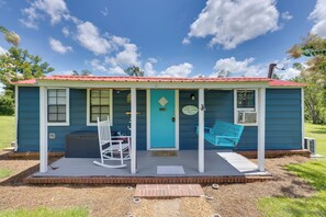 Cottage (1 Bedroom) | Interior - 'aunt Lucille's Place' - Cozy Cottage in Glenwood! (Glenwood)