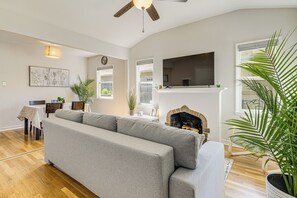 House (1 Bedroom) | Interior
