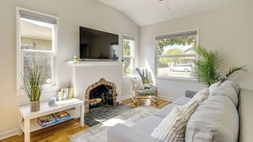 House (1 Bedroom) | Interior
