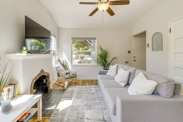 House (1 Bedroom) | Front of property
