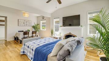 House (1 Bedroom) | Interior