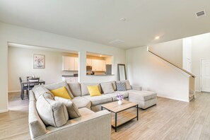 House (3 Bedrooms) | Interior - 4 Mi to Bear Creek Pioneers Park: NW Houston Home (Houston)