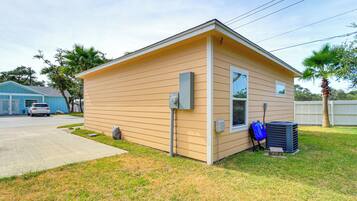 Apartment (0 Bedroom) | Interior