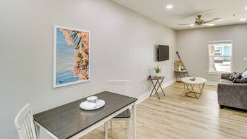 Apartment (0 Bedroom) | Bahagian dalam