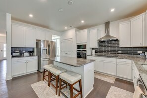 Talo (4 Bedrooms) | Sisätilat