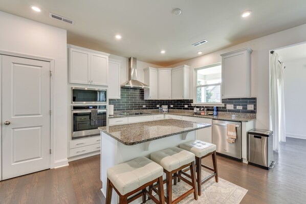 House (4 Bedrooms) | Interior