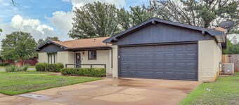 4 Mi to Texas Tech University: Home w/ Patio!