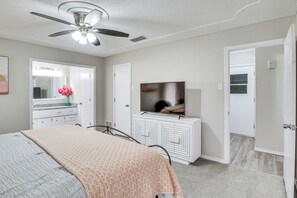 Interior - 4 Mi to Texas Tech University: Home w/ Patio! (Lubbock)
