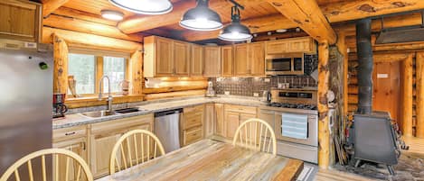 House (3 Bedrooms) | Interior