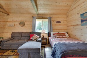 Apartment (0 Bedroom) | Interior - Kenai Peninsula Base Camp: Cabin in Soldotna (Soldotna)