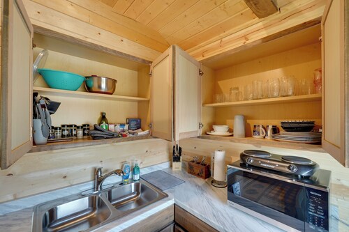 Kenai Peninsula Base Camp: Cabin in Soldotna