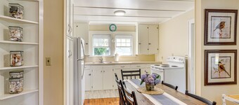 Walk to Private Beach: Lake Erie Retreat w/ Yard!