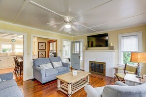 House (2 Bedrooms) | Interior