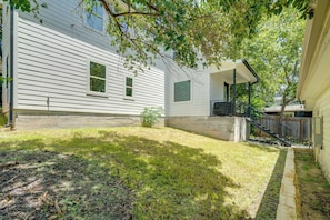 House (3 Bedrooms) | Interior - Luxury Living Minutes From Downtown! (Austin)