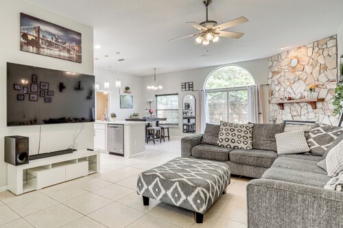 Jacksonville Family Home: Near Shopping & Dining!