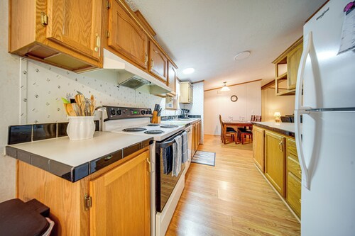 1 Mi to Lake Access: Erie Home w/ Private Backyard