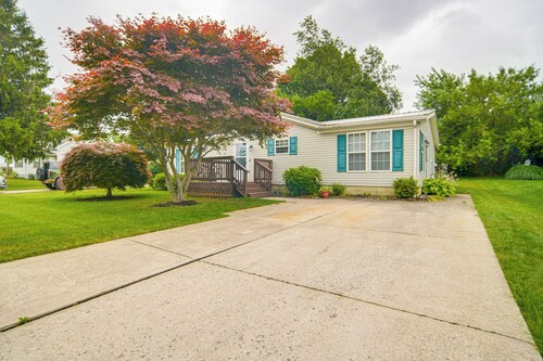 1 Mi to Lake Access: Erie Home w/ Private Backyard