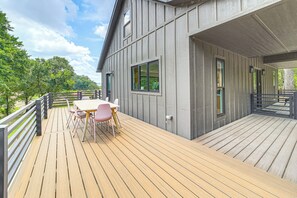 House (4 Bedrooms) | Interior - Family Fun! Lake Eufaula Home w/ Wraparound Deck (Eufaula)