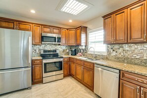 Interior - Canal-front Home w/ Private Dock in Port Charlotte (Port Charlotte)