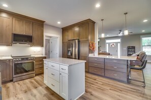 House (3 Bedrooms) | Interior