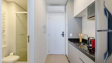 Basic Apartment | Private kitchen